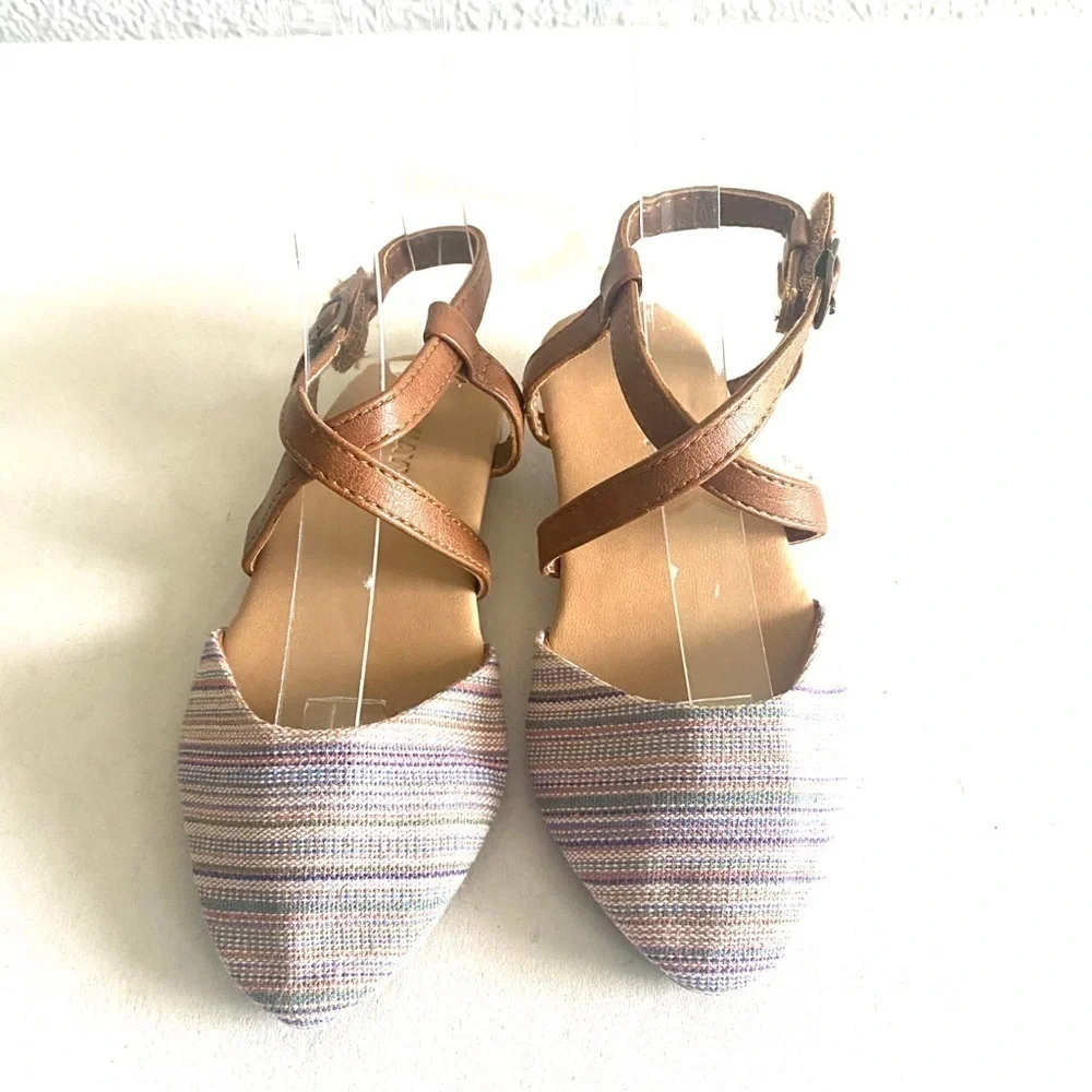 Old navy toddler stripped pointy toe sandal